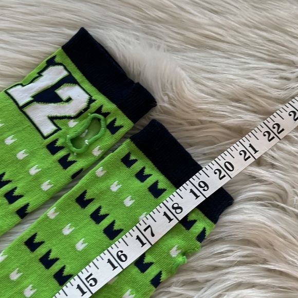 💝 $1 when Bundled 💝 12th Fan Seattle Arm Warmers with Thumb Holes Adult Size - Picture 6 of 11